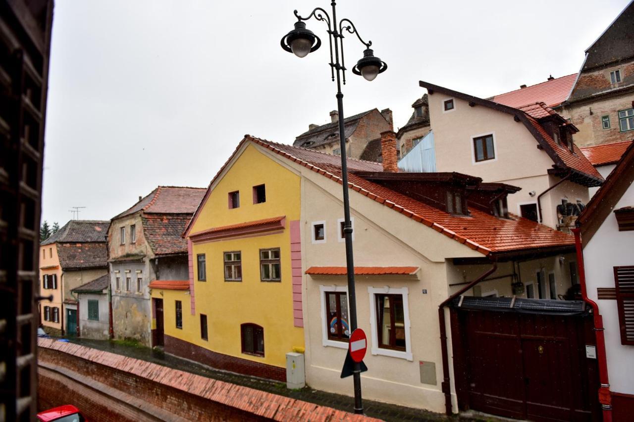 Flh - Anna'S Guest House Сибиу Экстерьер фото